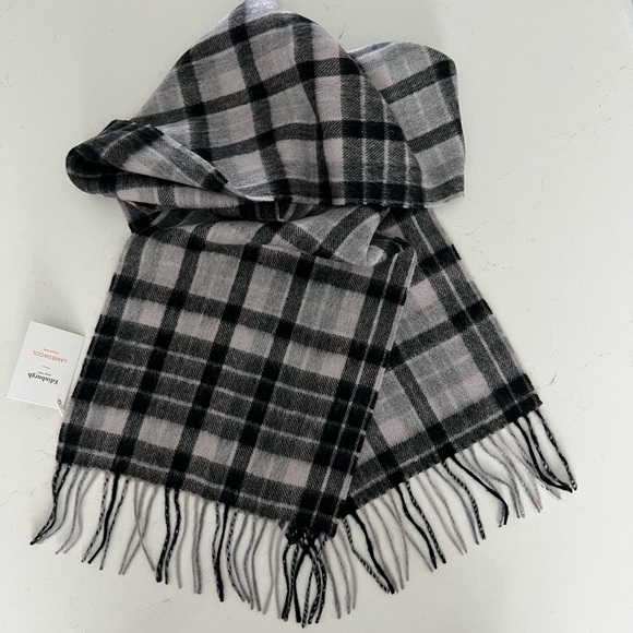 NWT Ballantrae Edinburgh 100% Lambswool Scarf - Picture 4 of 9